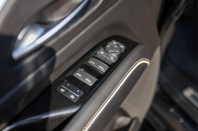 2023 Cadillac Escalade 2WD Sport Platinum