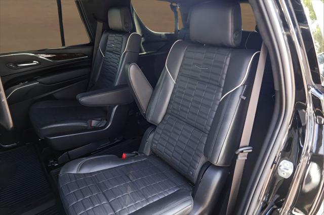2023 Cadillac Escalade 2WD Sport Platinum