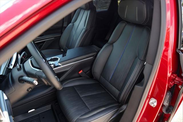 2025 Cadillac iQ Luxury 3 RWD