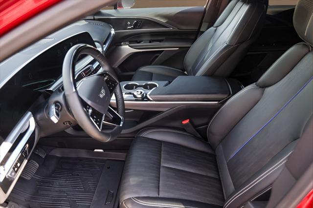2025 Cadillac iQ Luxury 3 RWD