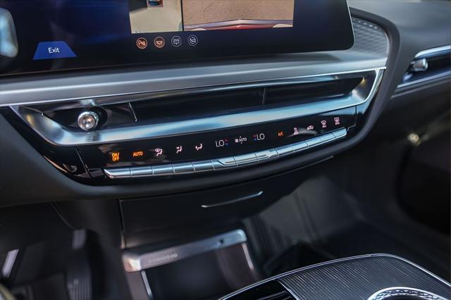 2025 Cadillac iQ Luxury 3 RWD