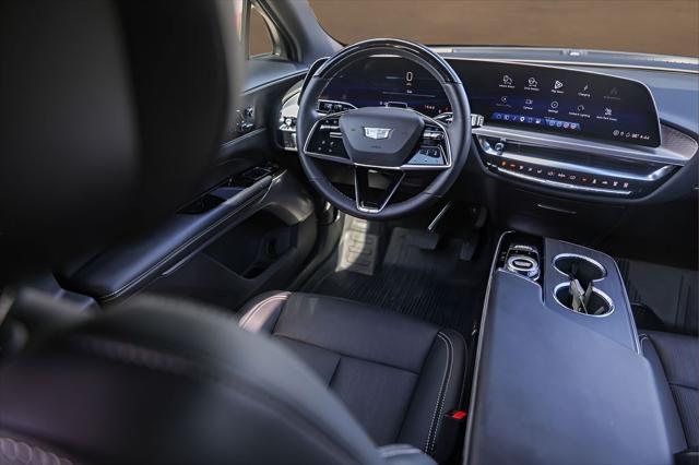 2025 Cadillac iQ Luxury 3 RWD