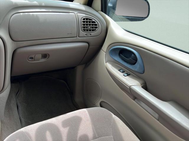 2004 Chevrolet TrailBlazer LS