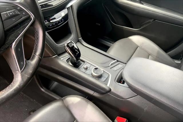 2023 Cadillac XT5 FWD Premium Luxury