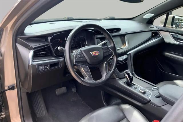 2023 Cadillac XT5 FWD Premium Luxury