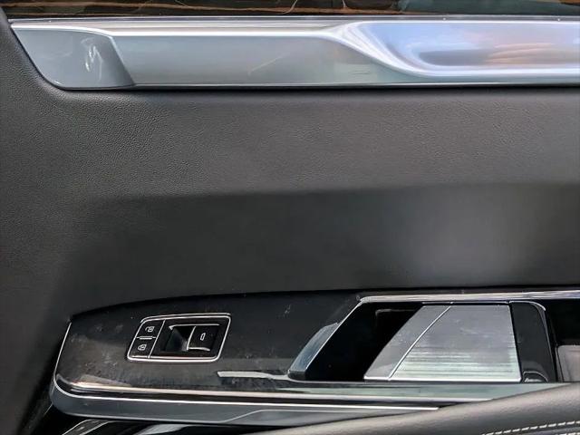 2025 Cadillac Escalade Premium Luxury