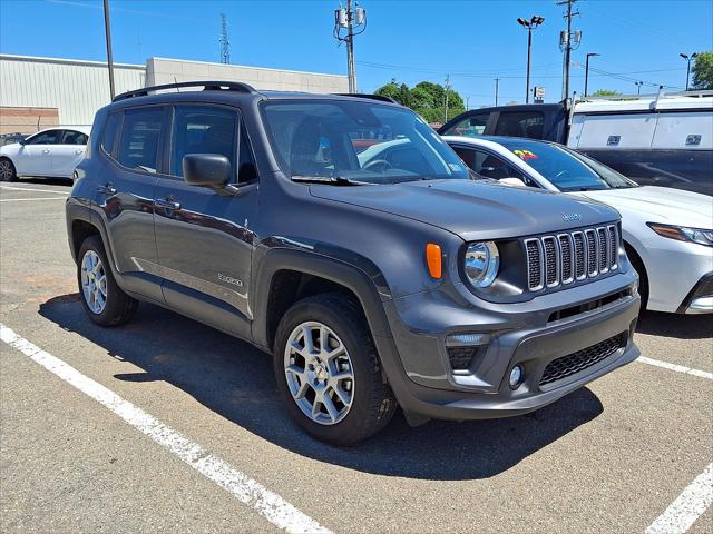 2022 Jeep Renegade Latitude 4x4 2022 Jeep Renegade Latitude 4x4