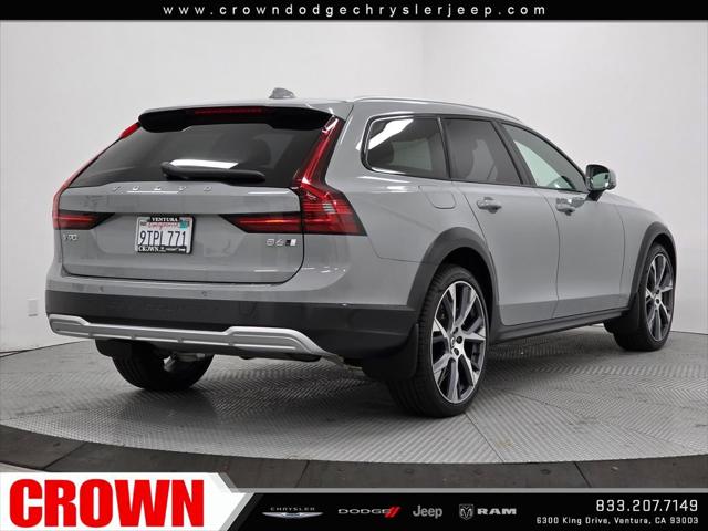 2025 Volvo V90 Cross Country Ultra, B6 AWD Gas (mild hybrid)