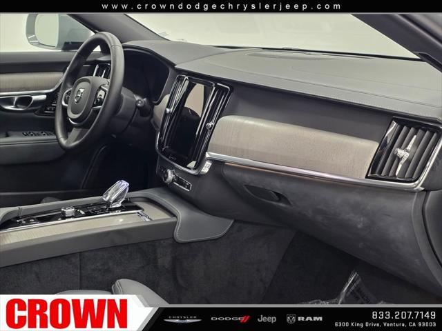 2025 Volvo V90 Cross Country Ultra, B6 AWD Gas (mild hybrid)