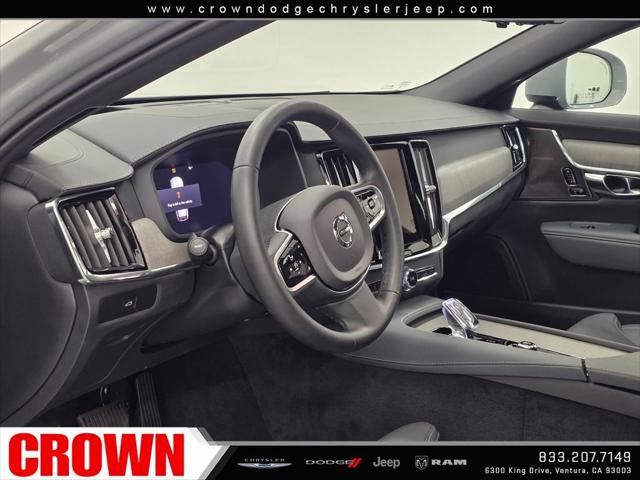 2025 Volvo V90 Cross Country Ultra, B6 AWD Gas (mild hybrid)