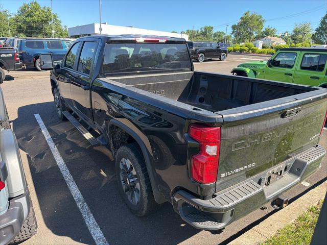 2025 Chevrolet Silverado 2500HD 4WD Crew Cab Standard Bed Custom