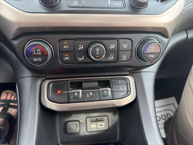 2022 GMC Acadia AWD Denali