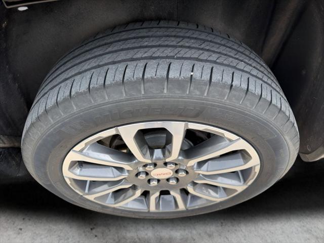 2022 GMC Acadia AWD Denali