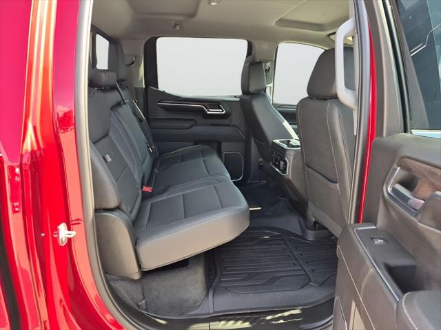 2023 GMC Sierra 1500 4WD Crew Cab Short Box SLT