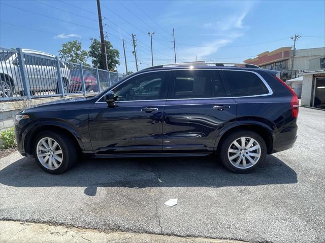 2016 Volvo XC90 T6 Momentum
