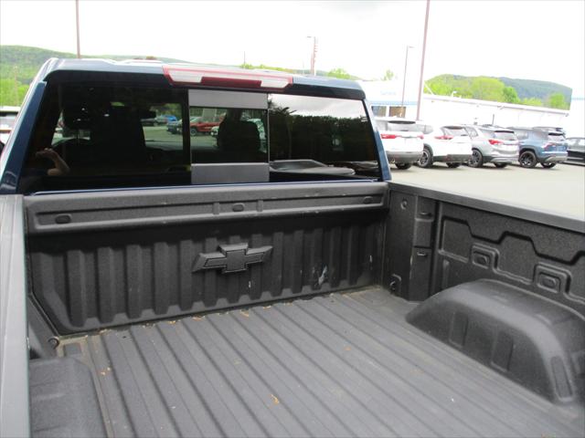 2023 Chevrolet Silverado 1500 4WD Crew Cab Short Bed RST