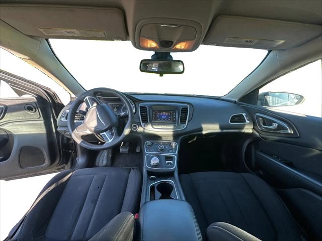 2016 Chrysler 200 LX