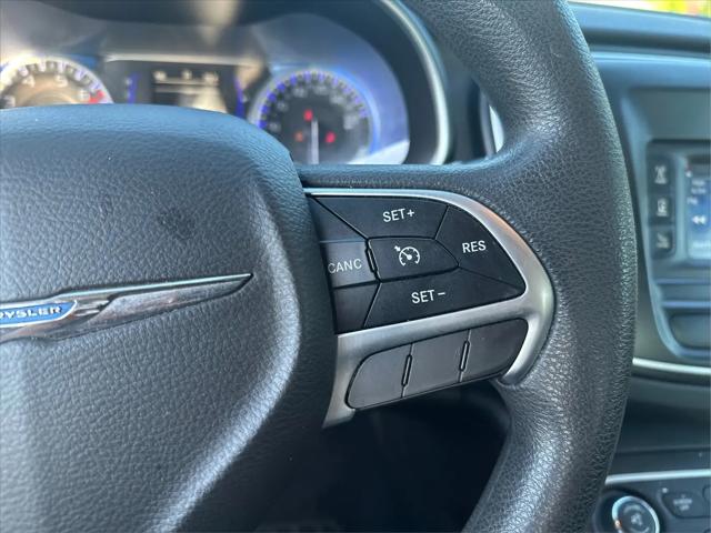 2016 Chrysler 200 LX