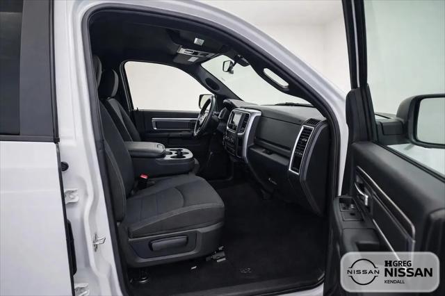 2024 Ram 1500 Classic Warlock Crew Cab 4x4 5'7" Box