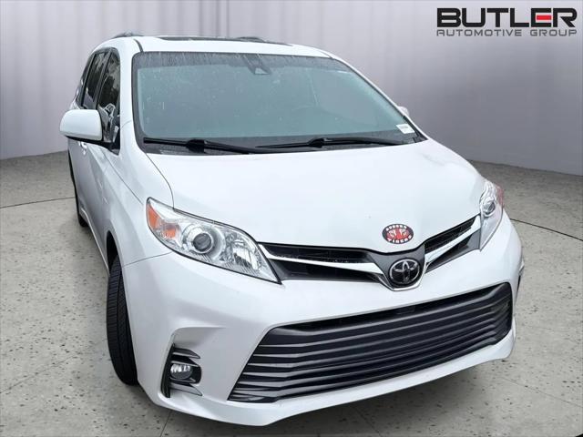 2019 Toyota Sienna XLE 8 Passenger