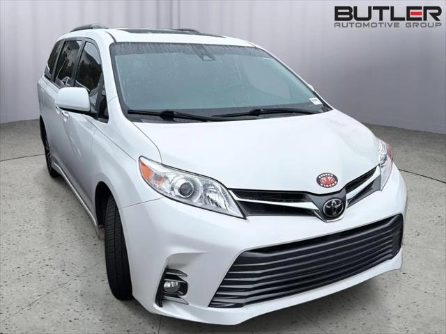 2019 Toyota Sienna XLE 8 Passenger