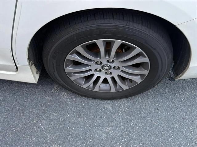 2019 Toyota Sienna XLE 8 Passenger