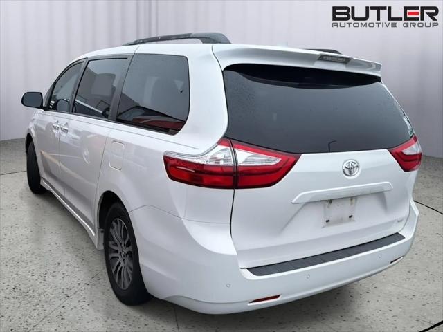 2019 Toyota Sienna XLE 8 Passenger