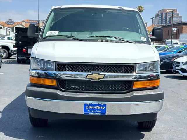 2026 Chevrolet Express Cargo Van 2500 Regular Wheelbase, WT, RWD