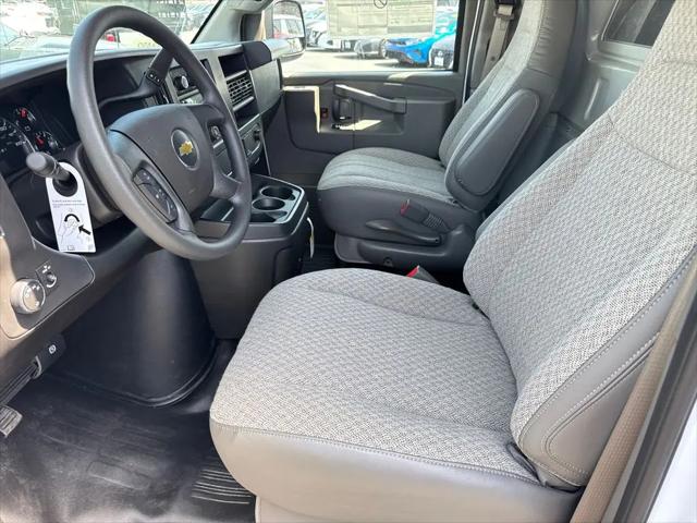 2026 Chevrolet Express Cargo Van 2500 Regular Wheelbase, WT, RWD