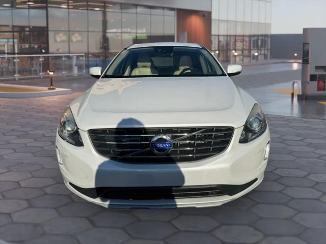 2016 Volvo XC60 T5 Drive-E Platinum