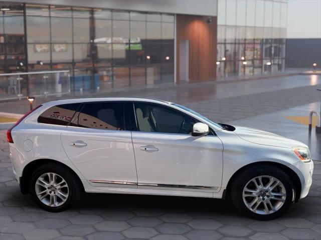 2016 Volvo XC60 T5 Drive-E Platinum