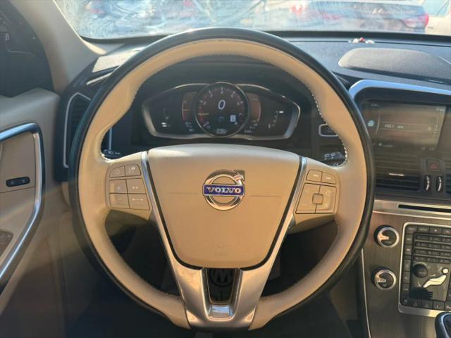 2016 Volvo XC60 T5 Drive-E Platinum