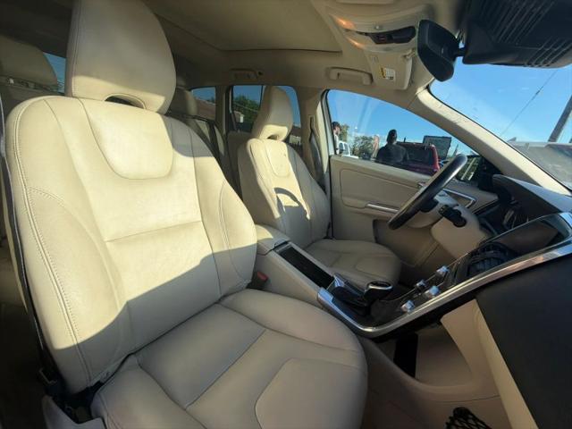 2016 Volvo XC60 T5 Drive-E Platinum