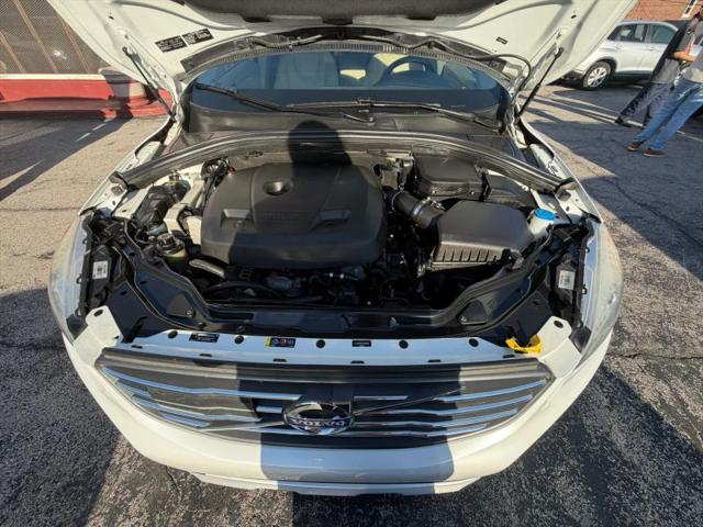 2016 Volvo XC60 T5 Drive-E Platinum