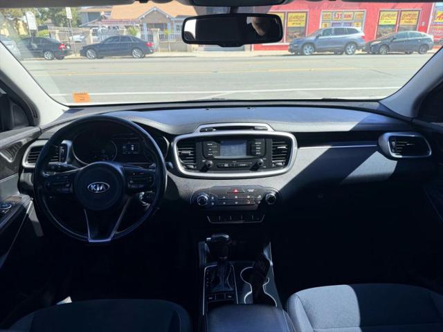 2016 Kia Sorento 3.3L LX
