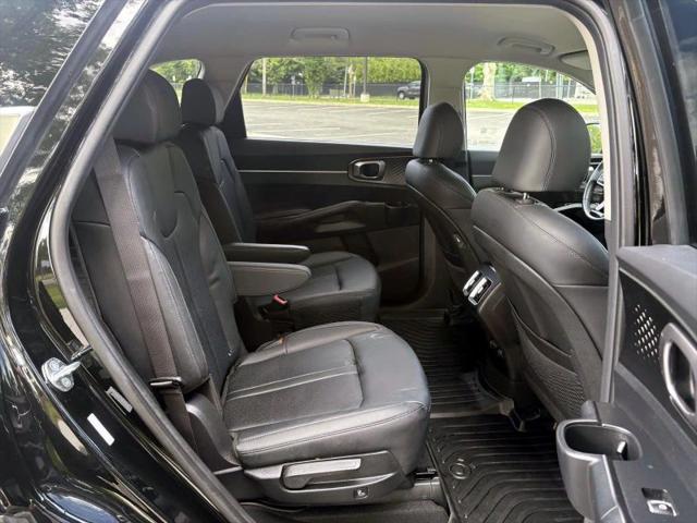 2023 Kia Sorento Hybrid EX