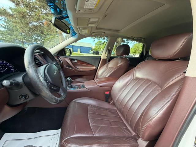 2016 INFINITI QX50 Base