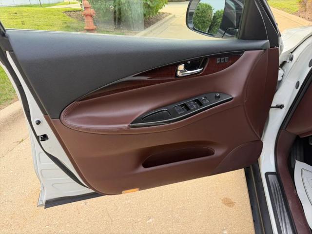 2016 INFINITI QX50 Base
