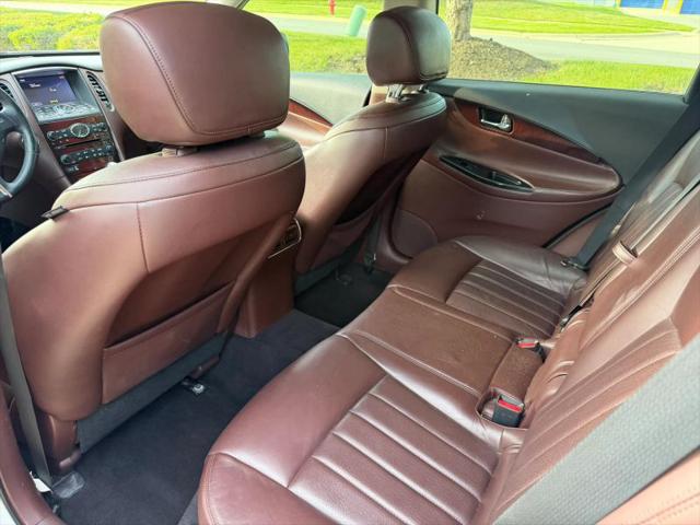 2016 INFINITI QX50 Base