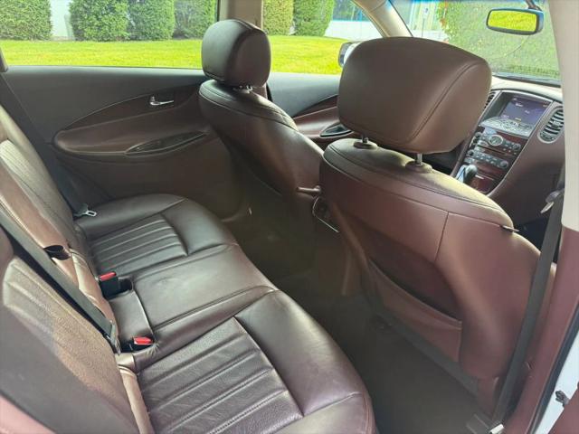 2016 INFINITI QX50 Base