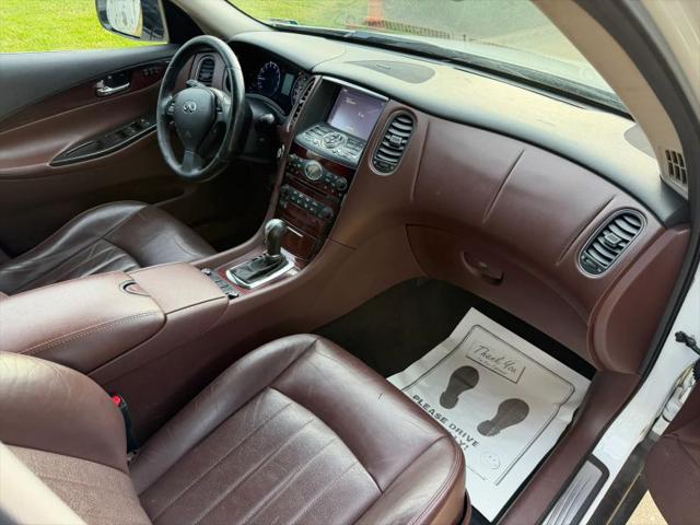 2016 INFINITI QX50 Base