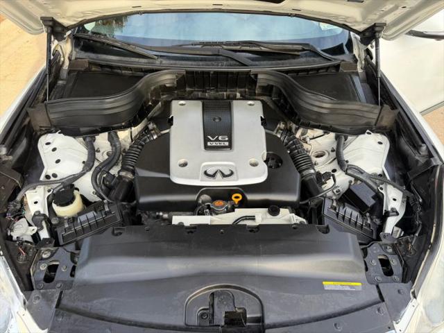 2016 INFINITI QX50 Base