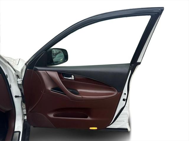 2016 INFINITI QX50 Base