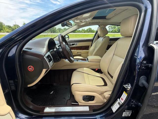 2015 Jaguar XF 3.0 Sport