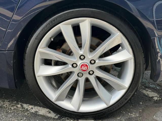 2015 Jaguar XF 3.0 Sport