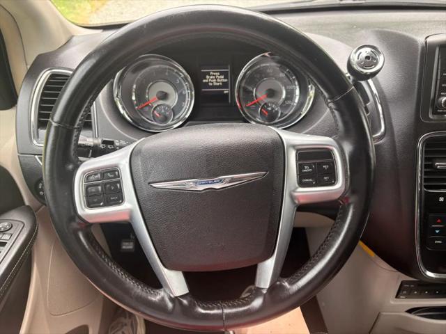2012 Chrysler Town & Country Touring-L
