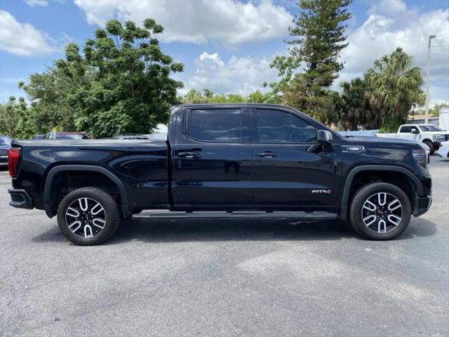 2022 GMC Sierra 1500 4WD Crew Cab Standard Box AT4