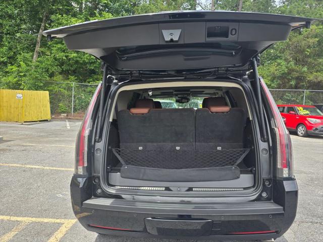 2016 Cadillac Escalade Luxury Collection