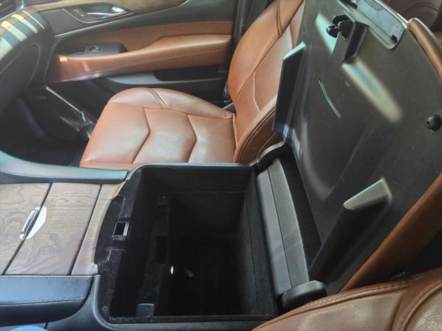 2016 Cadillac Escalade Luxury Collection