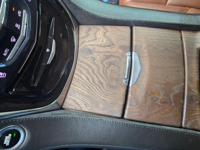 2016 Cadillac Escalade Luxury Collection